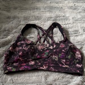 Lululemon Free to be Serene Bra